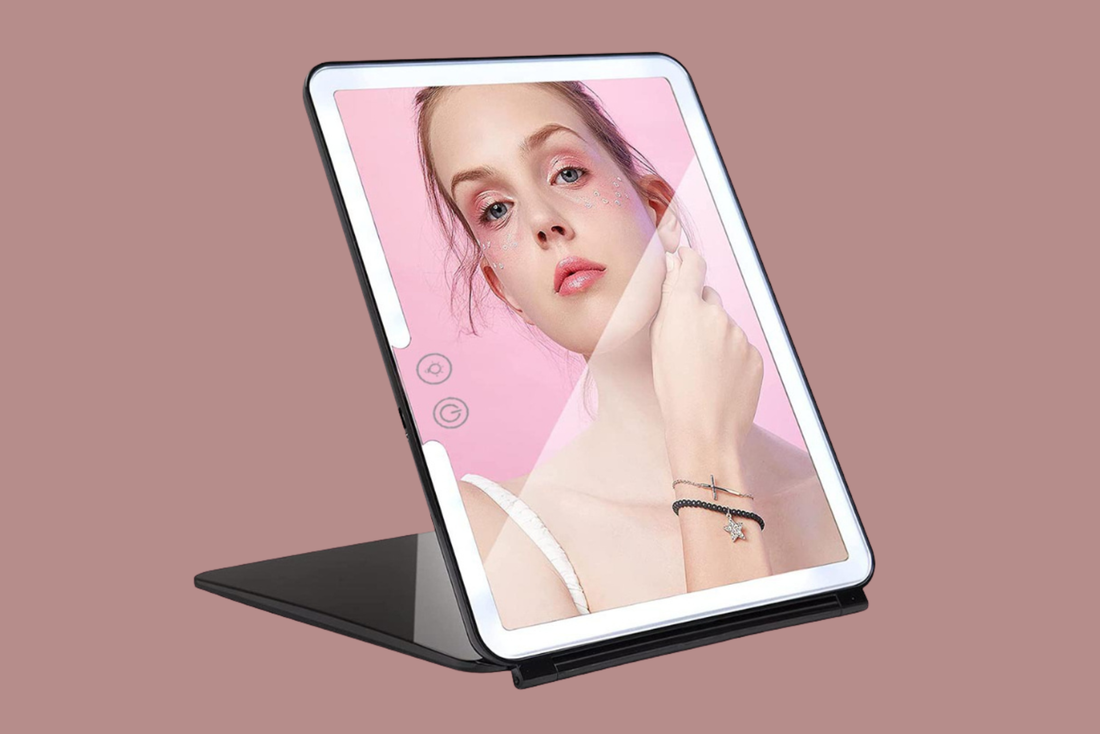 Brighten Your Beauty Routine with the Cosmetic Mirror With Light